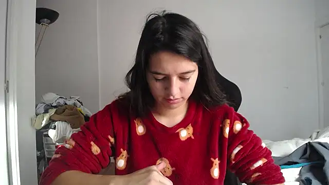 Contantin helena online show from December 4, 2025, 10:58 am