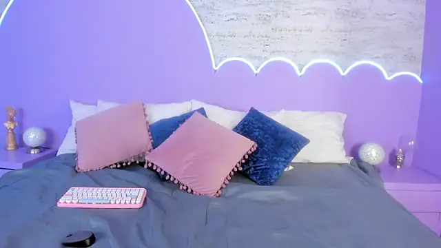 Snapshot of Giaa_Ross chatting on December 3, 2025, 7:46 pm Giaa Ross online show from December 3, 2025, 7:46 pm