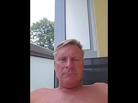 johnnym1 online show from June 26, 2026, 11:49 am