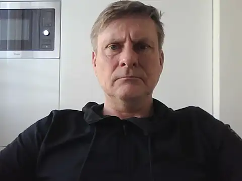 johnnym1 online show from February 5, 2025, 9:36 am