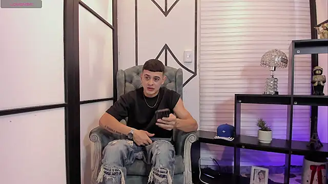 Snapshot of JuniorMorris_ chatting on October 9, 2025, 9:26 pm JuniorMorris  online show from October 9, 2025, 9:26 pm