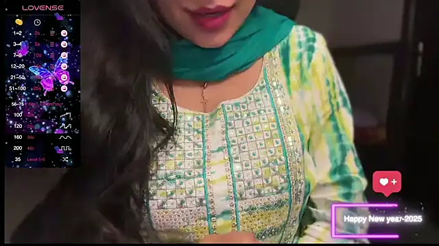 Snapshot of Spice-Summi chatting on January 22, 2025, 1:11 pm Spice-Summi online show from January 22, 2025, 1:11 pm