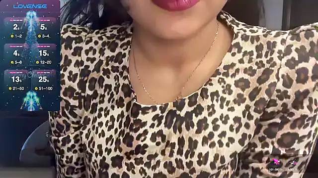 Snapshot of Spice-Summi chatting on December 24, 2024, 9:17 am Spice-Summi online show from December 24, 2024, 9:17 am