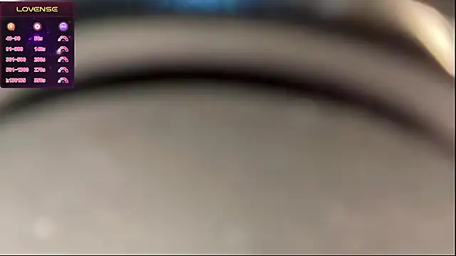 Snapshot of Spice-Summi chatting on March 12, 2025, 3:40 pm Spice-Summi online show from March 12, 2025, 3:40 pm