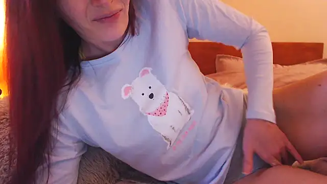 LovelyAndraGirl online show from February 1, 2026, 12:47 pm