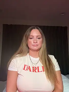 Snapshot of Sophie_Raegan chatting on February 2, 2026, 8:57 am Sophie Raegan online show from February 2, 2026, 8:57 am