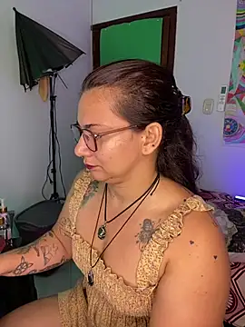 Snapshot of Amarantha_666 chatting on June 10, 2026, 10:33 pm Amarantha 666 online show from June 10, 2026, 10:33 pm