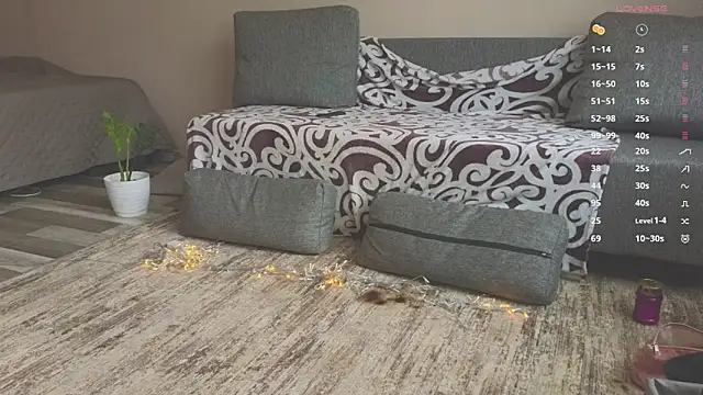 Snapshot of Sereta_Finn chatting on October 13, 2025, 11:23 am Sereta Finn online show from October 13, 2025, 11:23 am