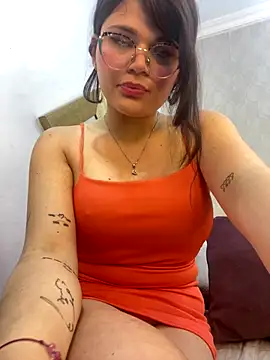 Snapshot of dayis_butera chatting on November 4, 2025, 12:20 pm dayis butera online show from November 4, 2025, 12:20 pm