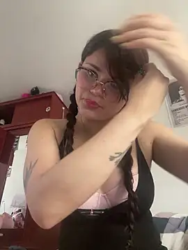 Snapshot of dayis_butera chatting on November 16, 2025, 4:01 pm dayis butera online show from November 16, 2025, 4:01 pm