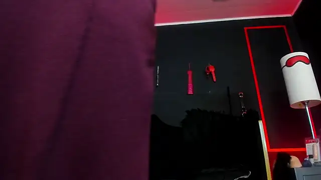 Snapshot of CharlotteScotte chatting on November 25, 2025, 12:05 pm CharlotteScotte online show from November 25, 2025, 12:05 pm