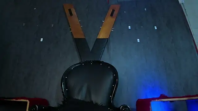 Snapshot of CharlotteScotte chatting on March 18, 2025, 11:00 am CharlotteScotte online show from March 18, 2025, 11:00 am