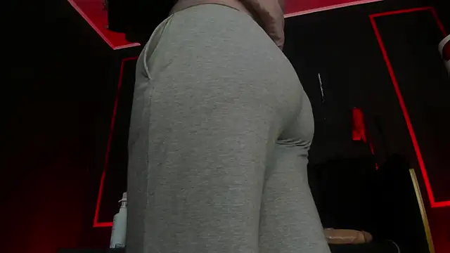 Snapshot of CharlotteScotte chatting on October 6, 2025, 10:49 am CharlotteScotte online show from October 6, 2025, 10:49 am