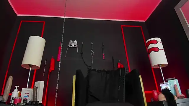 Snapshot of CharlotteScotte chatting on September 15, 2025, 11:43 am CharlotteScotte online show from September 15, 2025, 11:43 am