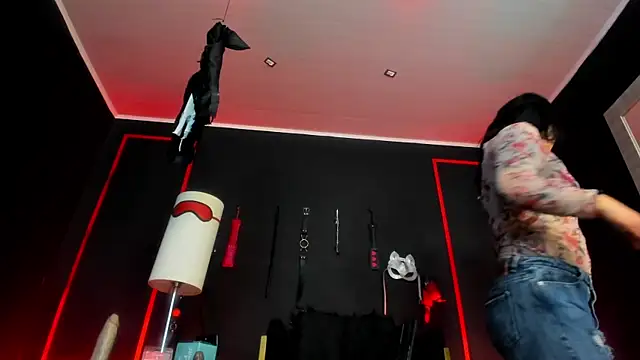 Snapshot of CharlotteScotte chatting on October 24, 2025, 11:53 am CharlotteScotte online show from October 24, 2025, 11:53 am