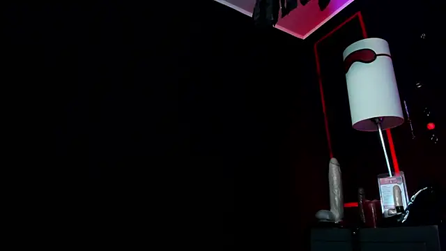 Snapshot of CharlotteScotte chatting on October 22, 2025, 11:09 am CharlotteScotte online show from October 22, 2025, 11:09 am