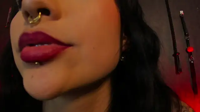 Snapshot of CharlotteScotte chatting on March 12, 2025, 5:07 pm CharlotteScotte online show from March 12, 2025, 5:07 pm