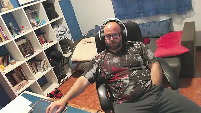 ravingr4d4 online show from April 22, 2026, 11:00 pm