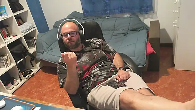 ravingr4d4 online show from April 20, 2026, 10:44 pm