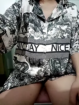 Snapshot of SweetGirl2k2 chatting on March 25, 2026, 8:19 pm SweetGirl2k2 online show from March 25, 2026, 8:19 pm