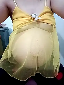 Snapshot of SweetGirl2k2 chatting on March 31, 2026, 1:18 am SweetGirl2k2 online show from March 31, 2026, 1:18 am