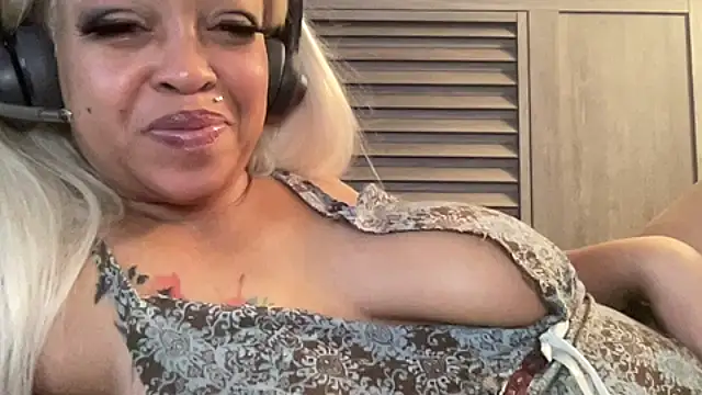 Snapshot of cocaNutt chatting on February 26, 2026, 4:23 am cocaNutt online show from February 26, 2026, 4:23 am