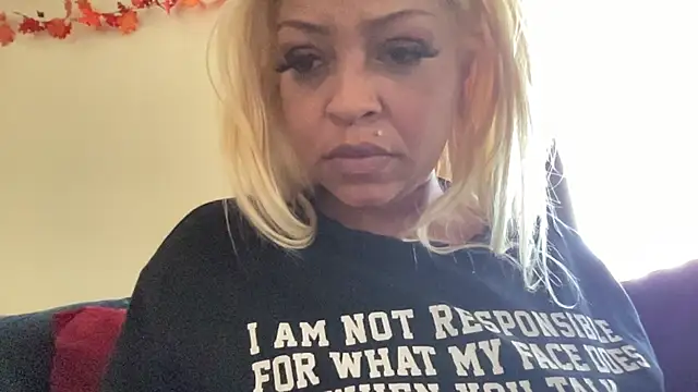 Snapshot of cocaNutt chatting on December 1, 2025, 6:31 pm cocaNutt online show from December 1, 2025, 6:31 pm