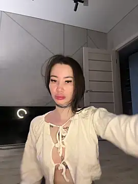 Snapshot of Yunasi chatting on March 6, 2025, 11:47 am Yunasi online show from March 6, 2025, 11:47 am