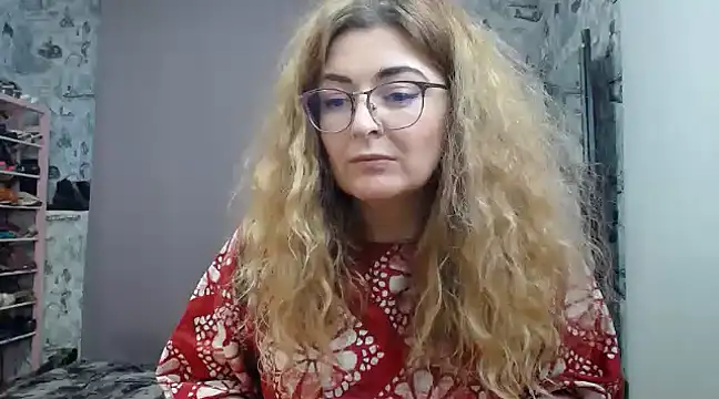 Snapshot of Helen1974 chatting on February 12, 2025, 2:10 pm Helen1974 online show from February 12, 2025, 2:10 pm