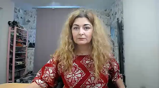 Snapshot of Helen1974 chatting on February 12, 2025, 10:14 am Helen1974 online show from February 12, 2025, 10:14 am