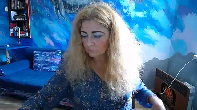 Snapshot of Helen1974 chatting on September 10, 2025, 7:51 am Helen1974 online show from September 10, 2025, 7:51 am