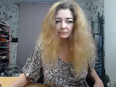 Snapshot of Helen1974 chatting on March 12, 2025, 3:18 pm Helen1974 online show from March 12, 2025, 3:18 pm