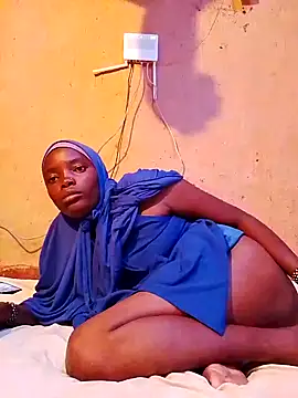 Snapshot of cute_naimah chatting on November 12, 2025, 9:07 pm cute naimah online show from November 12, 2025, 9:07 pm