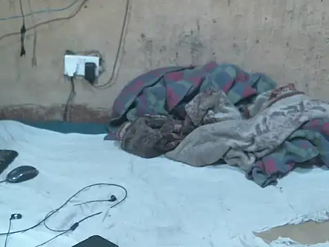 cute naimah online show from March 29, 2026, 4:25 am