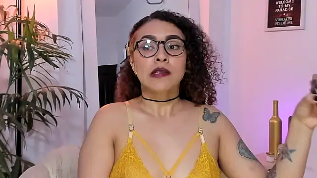 Snapshot of Zoe_Gruber chatting on November 27, 2025, 12:33 am Zoe Gruber online show from November 27, 2025, 12:33 am