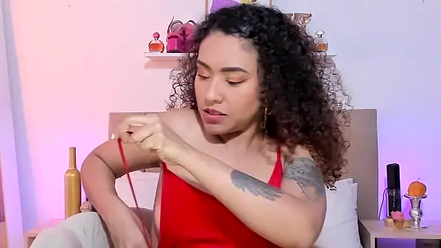 Snapshot of Zoe_Gruber chatting on December 19, 2025, 11:07 pm Zoe Gruber online show from December 19, 2025, 11:07 pm