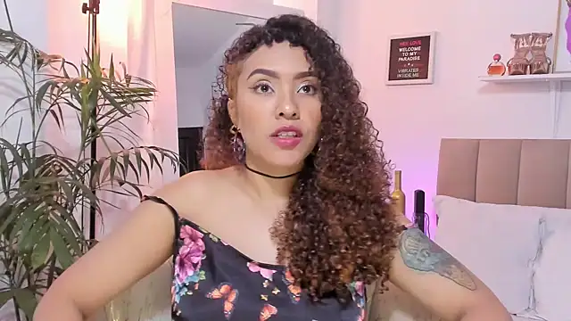 Snapshot of Zoe_Gruber chatting on November 21, 2025, 9:25 pm Zoe Gruber online show from November 21, 2025, 9:25 pm