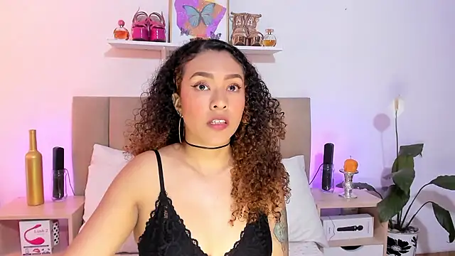 Snapshot of Zoe_Gruber chatting on January 15, 2026, 12:47 am Zoe Gruber online show from January 15, 2026, 12:47 am