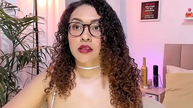 Snapshot of Zoe_Gruber chatting on December 4, 2025, 11:59 pm Zoe Gruber online show from December 4, 2025, 11:59 pm