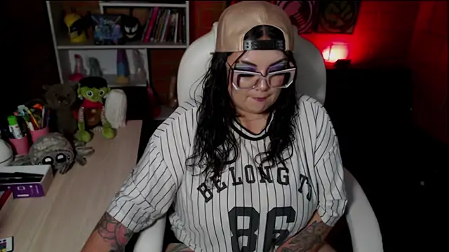 Snapshot of juliette_rd chatting on November 21, 2025, 3:16 am juliette rd online show from November 21, 2025, 3:16 am