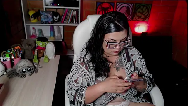 Snapshot of juliette_rd chatting on November 19, 2025, 8:25 am juliette rd online show from November 19, 2025, 8:25 am