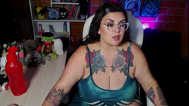 Snapshot of juliette_rd chatting on October 26, 2025, 2:56 am juliette rd online show from October 26, 2025, 2:56 am