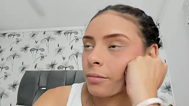 Ehotloveaxxx online show from November 29, 2025, 3:23 pm