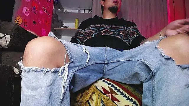 zacwatson  online show from September 22, 2025, 2:06 am