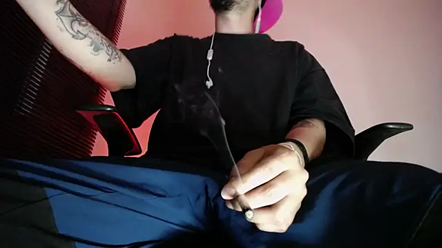 zacwatson  online show from April 21, 2026, 2:47 am