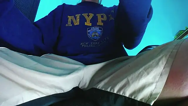 zacwatson  online show from January 7, 2026, 1:43 am