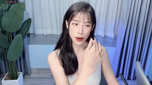 Snapshot of Aurora_99 chatting on September 30, 2025, 12:55 pm Aurora 99 online show from September 30, 2025, 12:55 pm