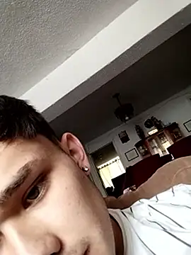 cristof 2000 online show from April 23, 2026, 4:52 pm