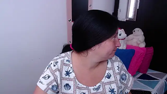 Snapshot of CristialJones_ chatting on November 4, 2025, 1:48 pm CristialJones online show from November 4, 2025, 1:48 pm