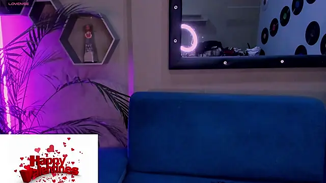 Snapshot of Sussy_Bell01 chatting on February 14, 2025, 6:40 pm Sussy Bell01 online show from February 14, 2025, 6:40 pm